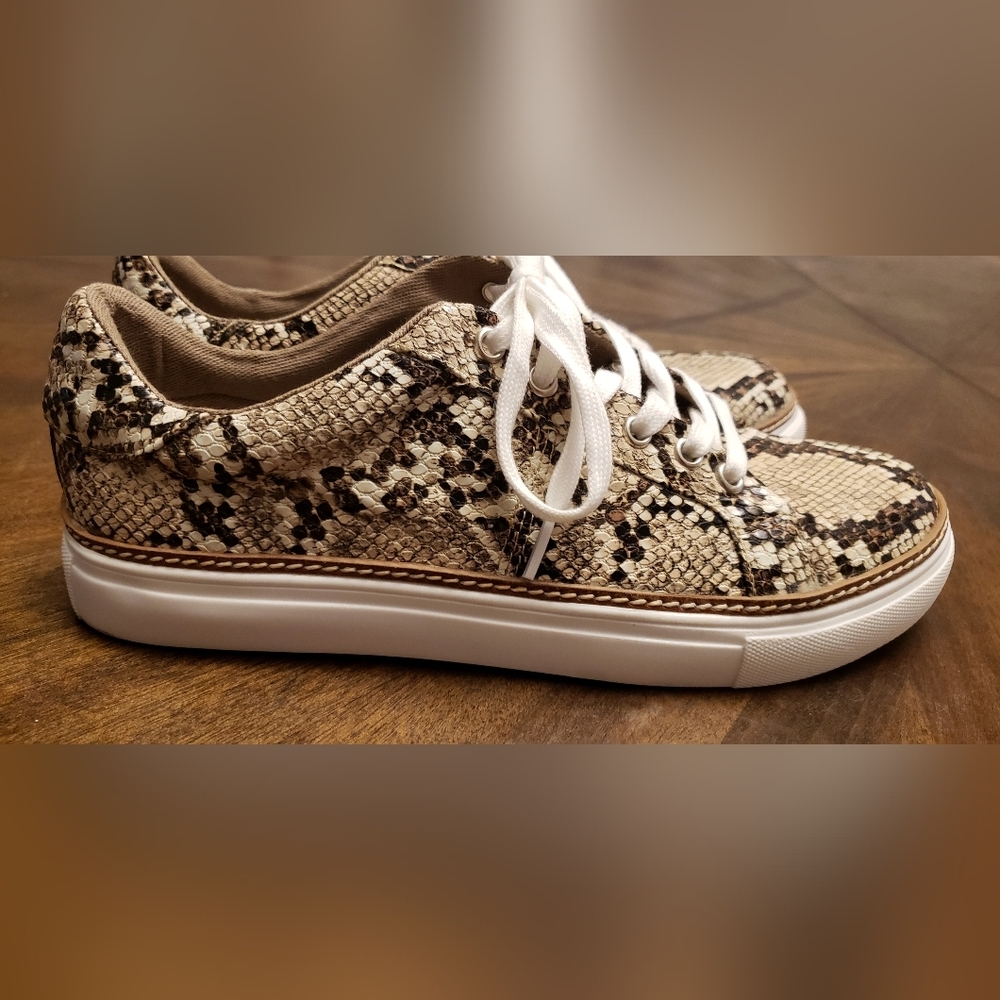 Steve Madden Snakeskin Printed Low-Top Sneakers Size 9.5 - Picture 14 of 15